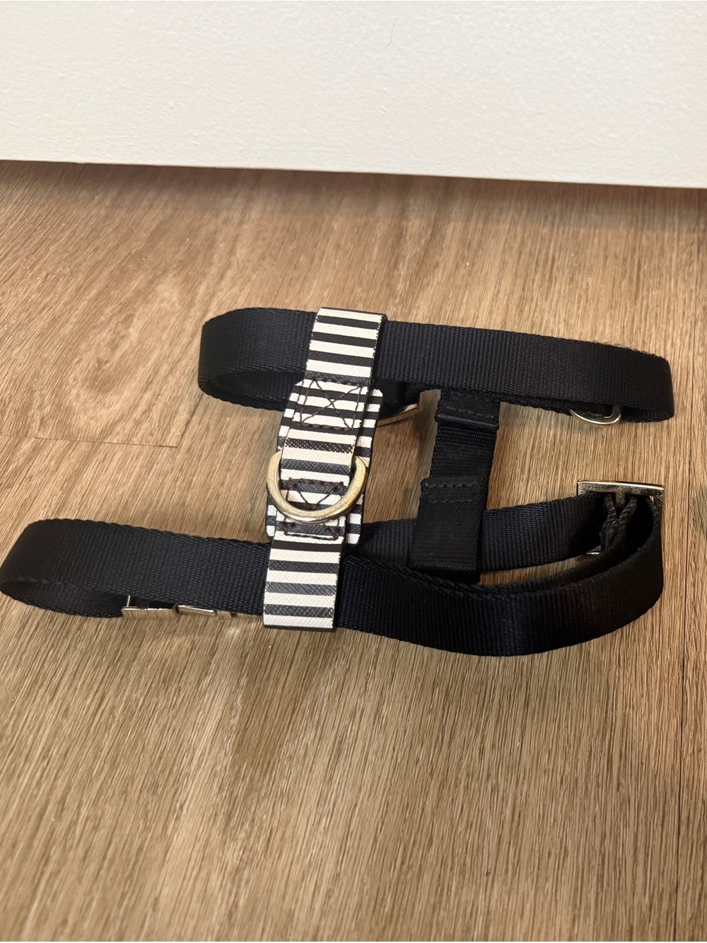 NWOT Henri Bendel pet harness